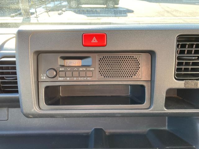 ハイゼットトラック ローダンプ 電動式 三方開 4WD フロアオートマチック LEDヘッドライト ゲートプロテクター ラジオデッキ パワステ 運転席・助手席エアバック タイヤサイズ145R12-6PR 軽トラ 39295km(28枚目)