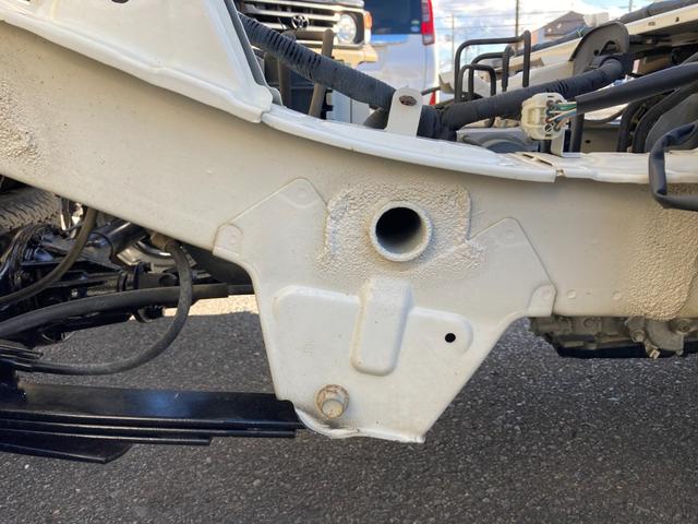 ハイゼットトラック ローダンプ 電動式 三方開 4WD フロアオートマチック LEDヘッドライト ゲートプロテクター ラジオデッキ パワステ 運転席・助手席エアバック タイヤサイズ145R12-6PR 軽トラ 39295km(50枚目)