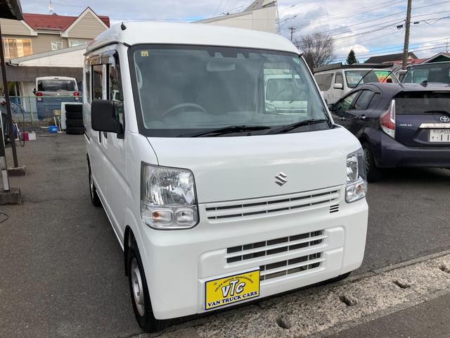 エブリイ ＰＡリミテッド　４ＷＤ　オートマチック　両側スライドドア　デュアルカメラブレーキサポート　障害物センサー　車線逸脱警報　横滑り防止装置　キーレス　ラジオ　タイヤサイズ１４５Ｒ１２－６ＰＲ　軽バン　１０９６７７ｋｍ（3枚目）