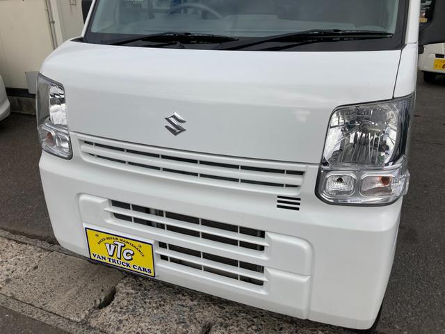 エブリイ ＰＡリミテッド　４ＷＤ　オートマチック　両側スライドドア　デュアルカメラブレーキサポート　障害物センサー　車線逸脱警報　横滑り防止装置　キーレス　ラジオ　タイヤサイズ１４５Ｒ１２－６ＰＲ　軽バン　１０９６７７ｋｍ（5枚目）