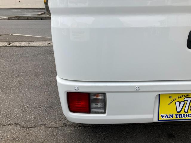 エブリイ ＰＡリミテッド　４ＷＤ　オートマチック　両側スライドドア　デュアルカメラブレーキサポート　障害物センサー　車線逸脱警報　横滑り防止装置　キーレス　ラジオ　タイヤサイズ１４５Ｒ１２－６ＰＲ　軽バン　１０９６７７ｋｍ（14枚目）