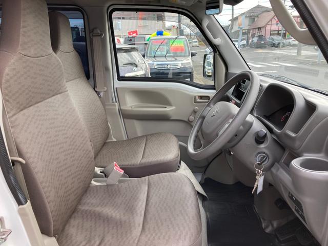 エブリイ ＰＡリミテッド　４ＷＤ　オートマチック　両側スライドドア　デュアルカメラブレーキサポート　障害物センサー　車線逸脱警報　横滑り防止装置　キーレス　ラジオ　タイヤサイズ１４５Ｒ１２－６ＰＲ　軽バン　１０９６７７ｋｍ（20枚目）