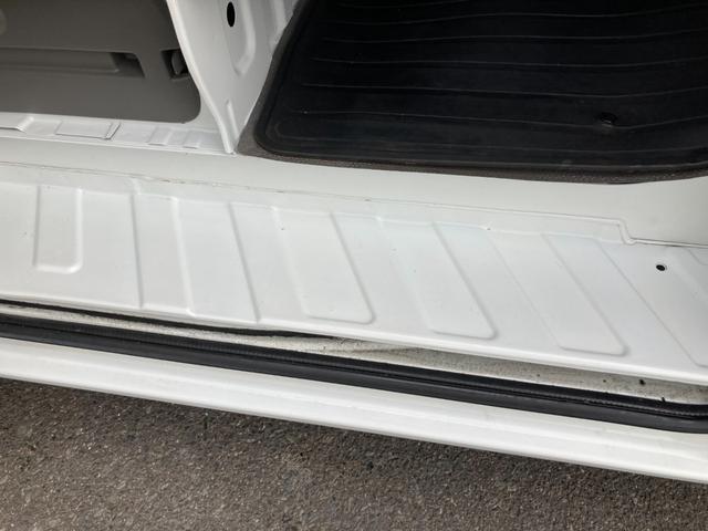 エブリイ ＰＡリミテッド　４ＷＤ　オートマチック　両側スライドドア　デュアルカメラブレーキサポート　障害物センサー　車線逸脱警報　横滑り防止装置　キーレス　ラジオ　タイヤサイズ１４５Ｒ１２－６ＰＲ　軽バン　１０９６７７ｋｍ（38枚目）