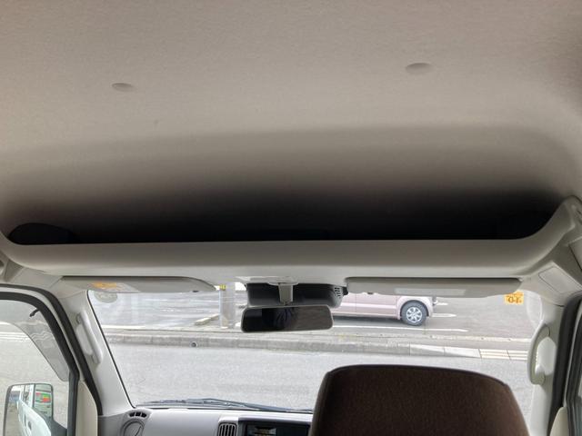 エブリイ ＰＡリミテッド　４ＷＤ　オートマチック　両側スライドドア　デュアルカメラブレーキサポート　障害物センサー　車線逸脱警報　横滑り防止装置　キーレス　ラジオ　タイヤサイズ１４５Ｒ１２－６ＰＲ　軽バン　１０９６７７ｋｍ（41枚目）