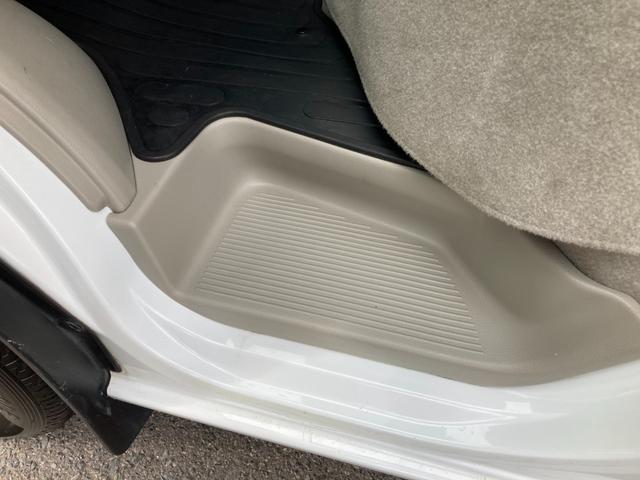 エブリイ ＰＡリミテッド　４ＷＤ　オートマチック　両側スライドドア　デュアルカメラブレーキサポート　障害物センサー　車線逸脱警報　横滑り防止装置　キーレス　ラジオ　タイヤサイズ１４５Ｒ１２－６ＰＲ　軽バン　１０９６７７ｋｍ（45枚目）