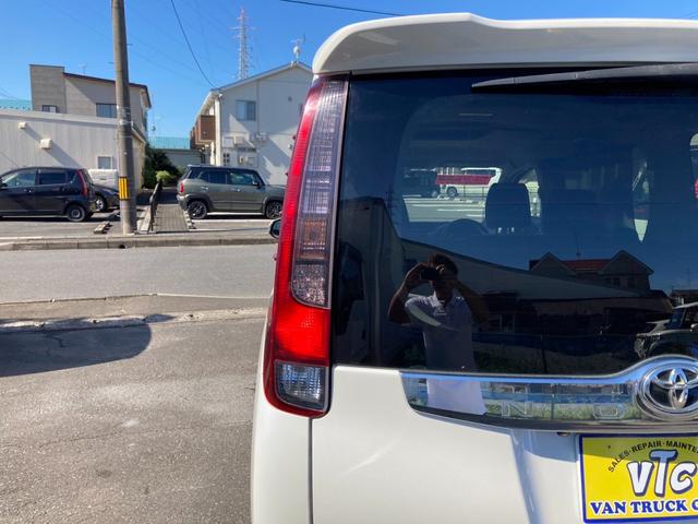 ノア Ｓｉ　４ＷＤ　ＣＶＴ　ワンオーナー　スマートキー　左パワースライドドア　ＬＥＤヘッドライト　アイドリングストップ　ナビ　ＴＶフルセグ　ＤＶＤ再生　Ｂｌｕｅｔｏｏｔｈ　ＥＴＣ　バックカメラ　エンスタ　横滑り（13枚目）