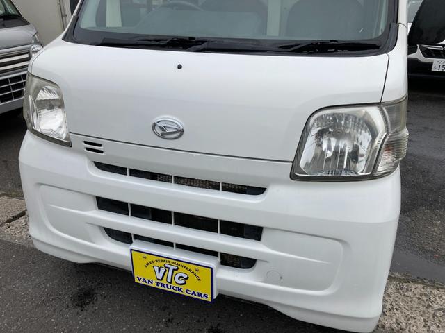 ハイゼットカーゴ 　中温冷凍バン　ハイルーフ　４ＷＤ　オートマチック　デンソー製　－７℃設定　両側スライドドア　キーレスエントリー　パワステ　エアコン　エアバック　取説　保証書　スペアキー有り　軽バン　９４４３５ｋｍ（5枚目）