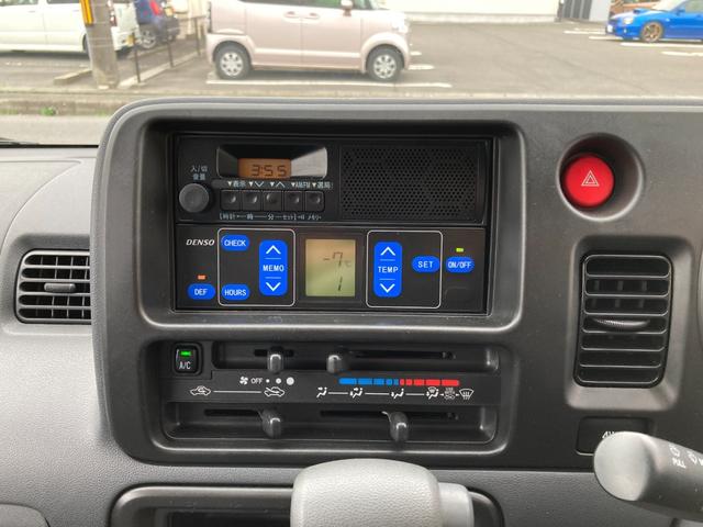 ハイゼットカーゴ 　中温冷凍バン　ハイルーフ　４ＷＤ　オートマチック　デンソー製　－７℃設定　両側スライドドア　キーレスエントリー　パワステ　エアコン　エアバック　取説　保証書　スペアキー有り　軽バン　９４４３５ｋｍ（22枚目）
