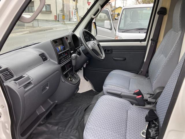 ハイゼットカーゴ 　中温冷凍バン　ハイルーフ　４ＷＤ　オートマチック　デンソー製　－７℃設定　両側スライドドア　キーレスエントリー　パワステ　エアコン　エアバック　取説　保証書　スペアキー有り　軽バン　９４４３５ｋｍ（37枚目）
