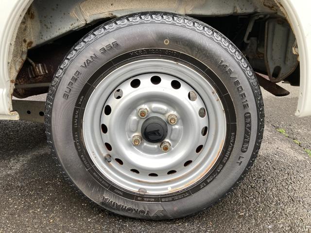 ハイゼットカーゴ 　中温冷凍バン　ハイルーフ　４ＷＤ　オートマチック　デンソー製　－７℃設定　両側スライドドア　キーレスエントリー　パワステ　エアコン　エアバック　取説　保証書　スペアキー有り　軽バン　９４４３５ｋｍ（69枚目）