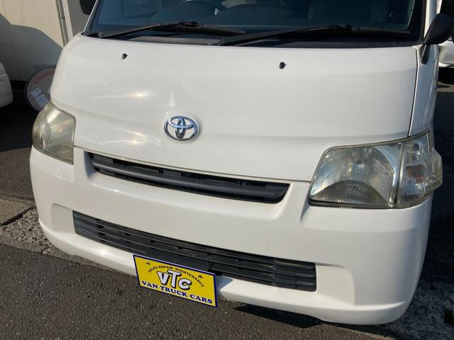 タウンエースバン 　４ＷＤ　オートマチック　両側スライドドア　キーレスエントリー　カロッツェリアＣＤデッキ　リヤヒーター　プライバシーガラス　リヤフォグ　タイヤサイズ１６５Ｒ１３－８ＰＲ　１４２５０６ｋｍ（6枚目）