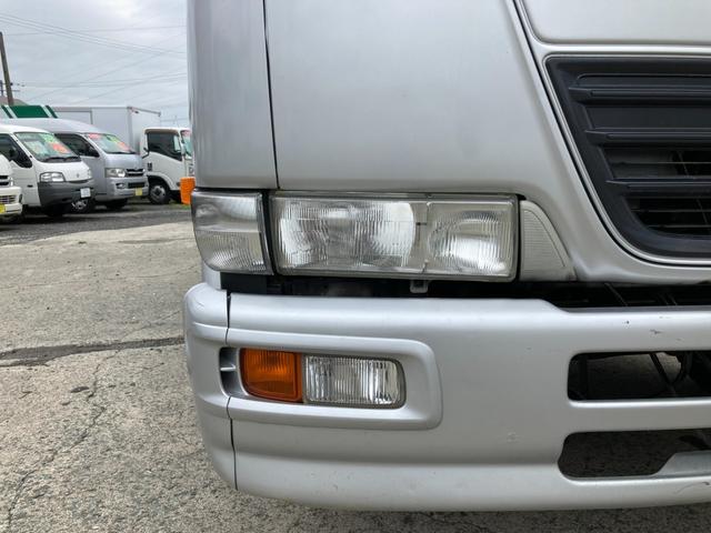 コンドル 　タダノ３段クレーン付きセーフティーローダー　６速ＭＴ　ＺＲ３０３　フックイン　ウインチ　フォグランプ　積載量２４００ｋｇ　荷台内寸５６６０×２２２０　タイヤサイズ２２５／８０Ｒ１７．５　４ｔセキサイ（8枚目）