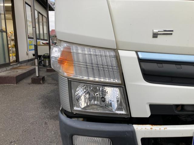 キャンター 　パブコパネルバン　新明和パワーゲート　４ＷＤ　ＡＴ　ディーゼルターボ　荷台内寸４３００・１７６０・２０７０　アルミ縞鋼板　ラッシングレール２段　バックモニター　フォグ　左電格ミラー　３７４６４７ｋｍ（8枚目）