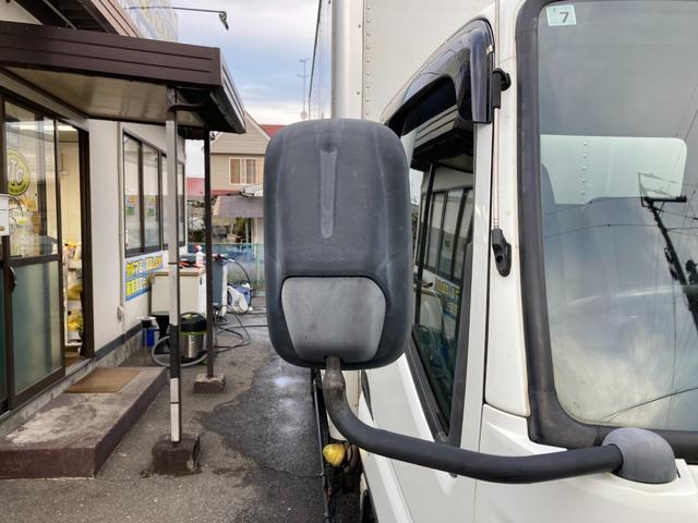 キャンター 　パブコパネルバン　新明和パワーゲート　４ＷＤ　ＡＴ　ディーゼルターボ　荷台内寸４３００・１７６０・２０７０　アルミ縞鋼板　ラッシングレール２段　バックモニター　フォグ　左電格ミラー　３７４６４７ｋｍ（9枚目）