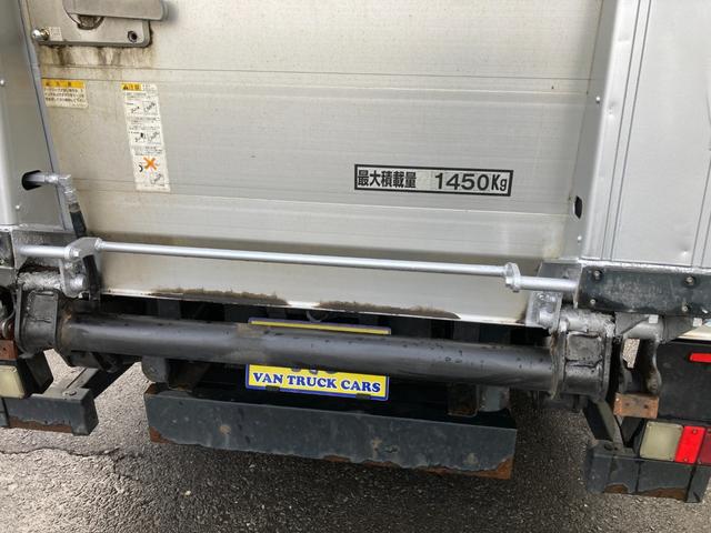キャンター 　パブコパネルバン　新明和パワーゲート　４ＷＤ　ＡＴ　ディーゼルターボ　荷台内寸４３００・１７６０・２０７０　アルミ縞鋼板　ラッシングレール２段　バックモニター　フォグ　左電格ミラー　３７４６４７ｋｍ（19枚目）