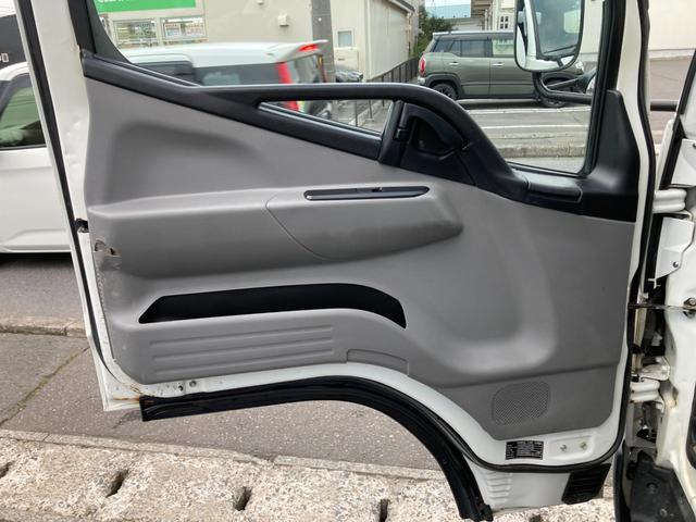 キャンター 　パブコパネルバン　新明和パワーゲート　４ＷＤ　ＡＴ　ディーゼルターボ　荷台内寸４３００・１７６０・２０７０　アルミ縞鋼板　ラッシングレール２段　バックモニター　フォグ　左電格ミラー　３７４６４７ｋｍ（46枚目）
