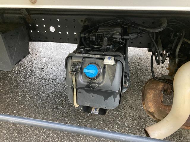 キャンター 　パブコパネルバン　新明和パワーゲート　４ＷＤ　ＡＴ　ディーゼルターボ　荷台内寸４３００・１７６０・２０７０　アルミ縞鋼板　ラッシングレール２段　バックモニター　フォグ　左電格ミラー　３７４６４７ｋｍ（49枚目）