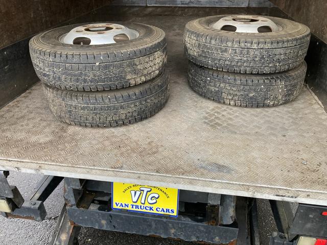 キャンター 　パブコパネルバン　新明和パワーゲート　４ＷＤ　ＡＴ　ディーゼルターボ　荷台内寸４３００・１７６０・２０７０　アルミ縞鋼板　ラッシングレール２段　バックモニター　フォグ　左電格ミラー　３７４６４７ｋｍ（60枚目）