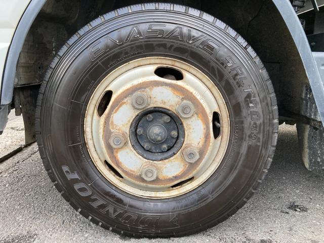 キャンター 　パブコパネルバン　新明和パワーゲート　４ＷＤ　ＡＴ　ディーゼルターボ　荷台内寸４３００・１７６０・２０７０　アルミ縞鋼板　ラッシングレール２段　バックモニター　フォグ　左電格ミラー　３７４６４７ｋｍ（78枚目）