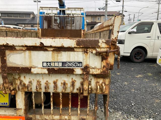 フォワード  3段クレーン セルフローダー 6速マニュアル ハイジャッキ タダノZF303SL フックイン ラジオデッキ ETC 後輪ダブル 7.2ディーゼル R7年10月デフ交換済 2.45t積 97032km(14枚目)