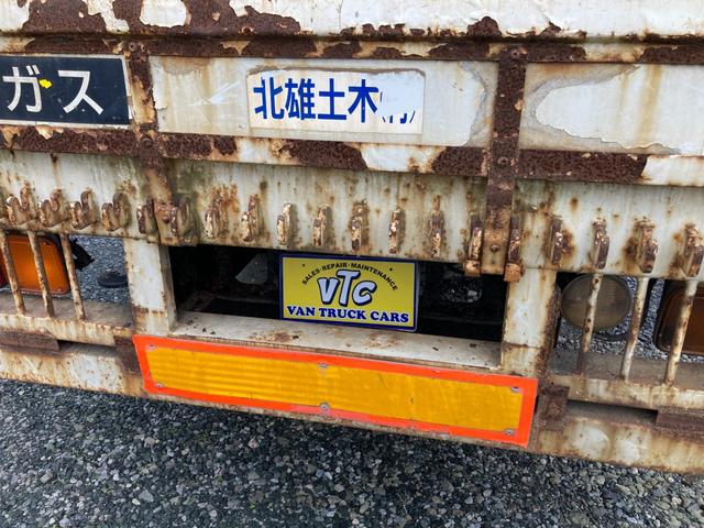 フォワード  3段クレーン セルフローダー 6速マニュアル ハイジャッキ タダノZF303SL フックイン ラジオデッキ ETC 後輪ダブル 7.2ディーゼル R7年10月デフ交換済 2.45t積 97032km(16枚目)