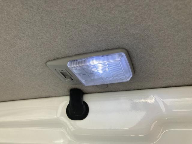 アクティトラック ＳＤＸ　４ＷＤ　５速ＭＴ　ＬＥＤヘッドライト　オートゲージタコメーター　社外マフラー　ナビ　Ｂｌｕｅｔｏｏｔｈ　ＥＴＣ　キーレス　パワーウィンドウ　作業灯　荷台ゴムマッド　ゲートプロテクター　ゲートチェーン（47枚目）