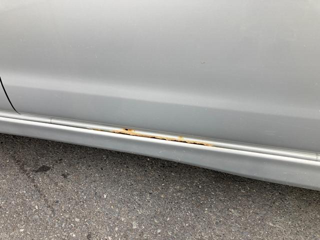 アトレーワゴン カスタムターボＲＳ　４ＷＤ　オートマチック　両側スライドドア　ターボ　ＨＩＤヘッドライト　ＬＥＤフォグ　キーレスエントリー　電動格納ミラー　パワーウィンドウ　社外１３インチアルミ　サイドシル穴有り　１２８８０１ｋｍ（18枚目）