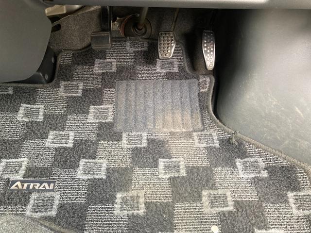 アトレーワゴン カスタムターボＲＳ　４ＷＤ　オートマチック　両側スライドドア　ターボ　ＨＩＤヘッドライト　ＬＥＤフォグ　キーレスエントリー　電動格納ミラー　パワーウィンドウ　社外１３インチアルミ　サイドシル穴有り　１２８８０１ｋｍ（33枚目）