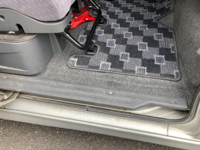 アトレーワゴン カスタムターボＲＳ　４ＷＤ　オートマチック　両側スライドドア　ターボ　ＨＩＤヘッドライト　ＬＥＤフォグ　キーレスエントリー　電動格納ミラー　パワーウィンドウ　社外１３インチアルミ　サイドシル穴有り　１２８８０１ｋｍ（39枚目）