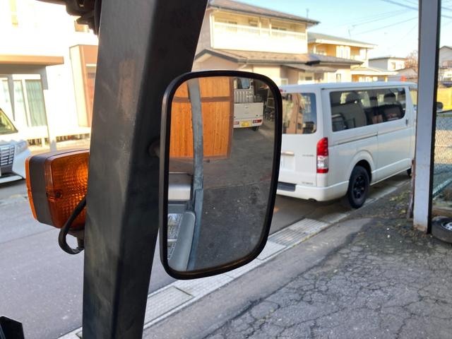 日産 1.5tフォークリフト NL01M15 ヒンジドフォーク 稼働時間1828アワー 新品オペレーターシート交換 2006年7月製造 車両重量2800kg マスト3M ナンバー取得可能 オートローン対応可(29枚目)