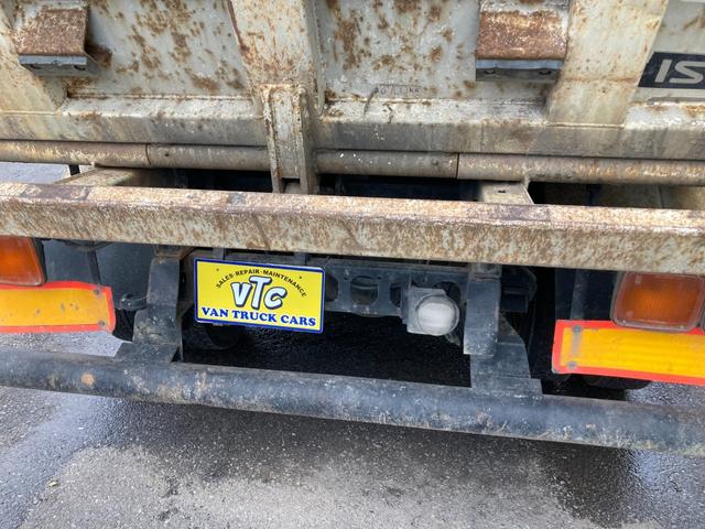 フォワード 強化ダンプ 6速マニュアル 2ペダル 5.2ディーゼル 新明和DRF4 電動コボレーン 3.7t積 FRR90C3S タイヤサイズ225/80R17.5 タイヤチェーン1ペア有り ラジオデッキ HSA 4tダンプ(20枚目)