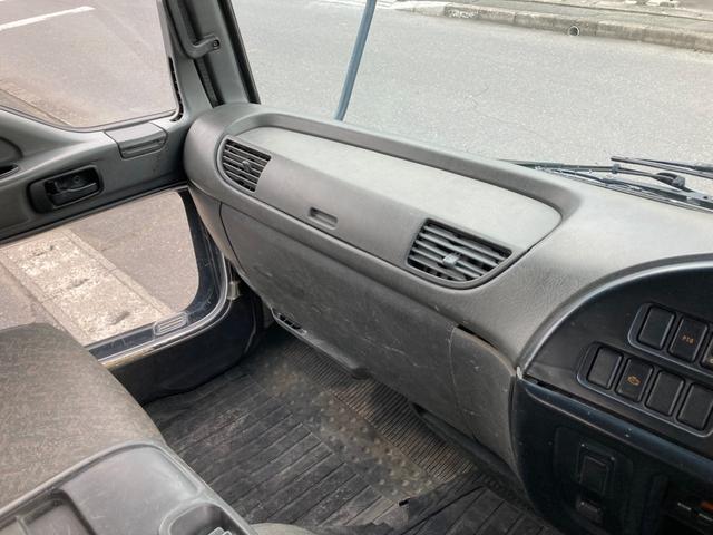 フォワード 強化ダンプ 6速マニュアル 2ペダル 5.2ディーゼル 新明和DRF4 電動コボレーン 3.7t積 FRR90C3S タイヤサイズ225/80R17.5 タイヤチェーン1ペア有り ラジオデッキ HSA 4tダンプ(25枚目)