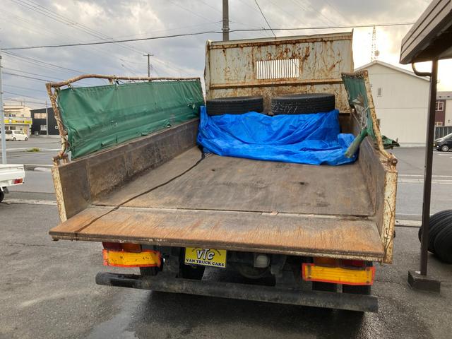 フォワード 強化ダンプ 6速マニュアル 2ペダル 5.2ディーゼル 新明和DRF4 電動コボレーン 3.7t積 FRR90C3S タイヤサイズ225/80R17.5 タイヤチェーン1ペア有り ラジオデッキ HSA 4tダンプ(60枚目)