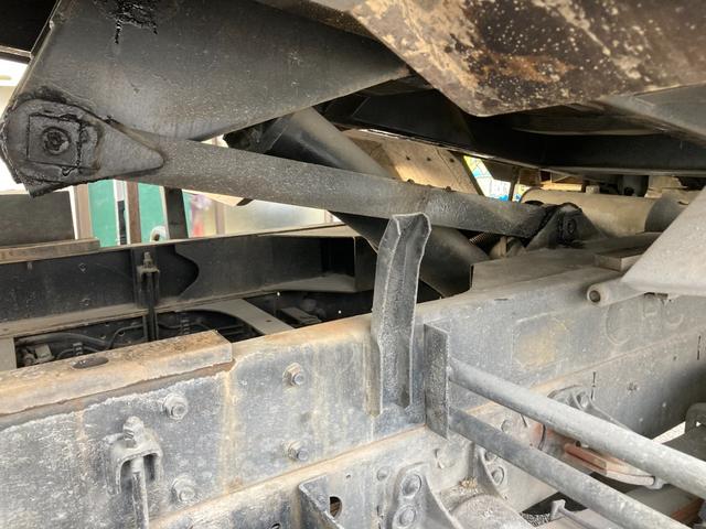 フォワード 強化ダンプ 6速マニュアル 2ペダル 5.2ディーゼル 新明和DRF4 電動コボレーン 3.7t積 FRR90C3S タイヤサイズ225/80R17.5 タイヤチェーン1ペア有り ラジオデッキ HSA 4tダンプ(66枚目)