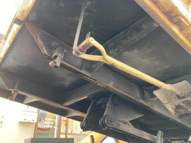 フォワード 強化ダンプ 6速マニュアル 2ペダル 5.2ディーゼル 新明和DRF4 電動コボレーン 3.7t積 FRR90C3S タイヤサイズ225/80R17.5 タイヤチェーン1ペア有り ラジオデッキ HSA 4tダンプ(67枚目)