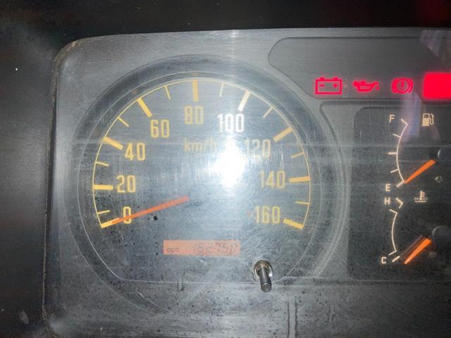 エルフトラック 　タンクローリー　５速マニュアル　２．８ｔ積　灯油　１６２７５８ｋｍ（5枚目）