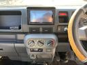 ＳＤＸ　４ＷＤ　５速ＭＴ　ＬＥＤヘッドライト　オートゲージタコメーター　社外マフラー　ナビ　Ｂｌｕｅｔｏｏｔｈ　ＥＴＣ　キーレス　パワーウィンドウ　作業灯　荷台ゴムマッド　ゲートプロテクター　ゲートチェーン（22枚目）