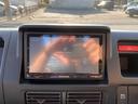 ＳＤＸ　４ＷＤ　５速ＭＴ　ＬＥＤヘッドライト　オートゲージタコメーター　社外マフラー　ナビ　Ｂｌｕｅｔｏｏｔｈ　ＥＴＣ　キーレス　パワーウィンドウ　作業灯　荷台ゴムマッド　ゲートプロテクター　ゲートチェーン（23枚目）