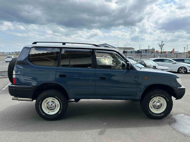 ランドクルーザープラド ＴＸリミテッド　４ＷＤ　ディーゼルターボ　丸目ナロー仕様　アルルブルー　ＤＥＡＮ１６ＡＷ　サンルーフ　社外ナビＴＶ　クラシックコンプリート（4枚目）