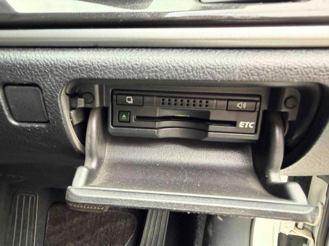 クラウンハイブリッド アスリートＳ　純正ナビＴＶ　バックカメラ　ビルトインＥＴＣ　ドラレコ前後　スマートキー　前車追従クルーズコントロール　パワーシート　シートヒーター　純正１７ＡＷ（26枚目）