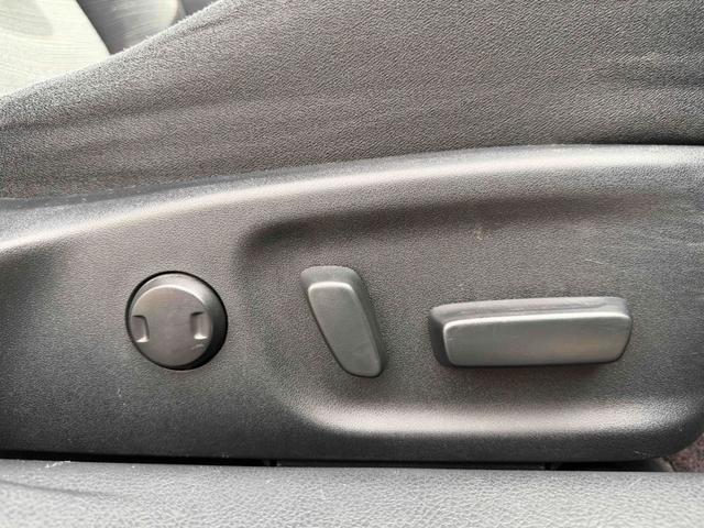 クラウンハイブリッド アスリートＳ　純正ナビＴＶ　バックカメラ　ビルトインＥＴＣ　ドラレコ前後　スマートキー　前車追従クルーズコントロール　パワーシート　シートヒーター　純正１７ＡＷ（27枚目）