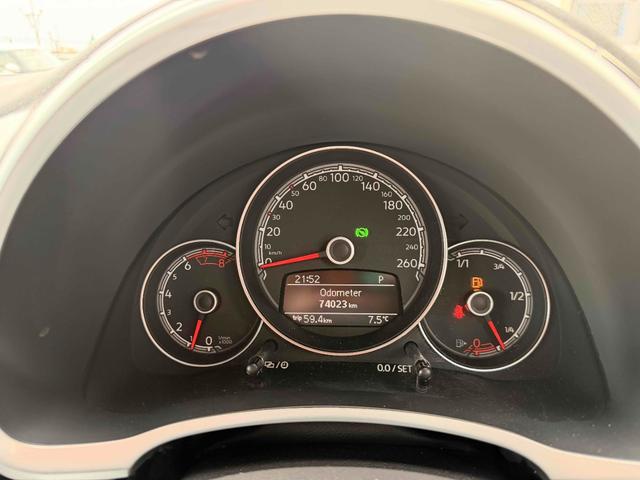 ザ・ビートル ハッシュタグピンクビートル　３００台限定車　スマートキー　専用カラー　専用タータンチェック柄シート　純正ナビＴＶ　ＥＴＣ（24枚目）