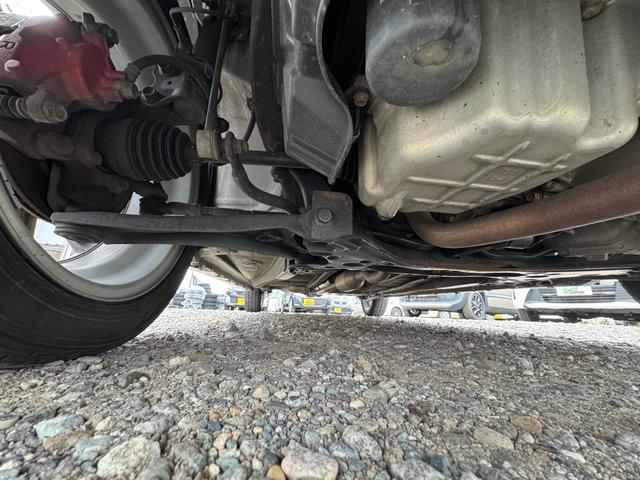 アルトワークス ベースグレード　４ＷＤ　マニュアル車　５ＭＴ　ドライブレコーダー　スマートキー　プッシュスタートエンジン　フルセグナビ　ＥＴＣ　ステアリングリモコン（39枚目）