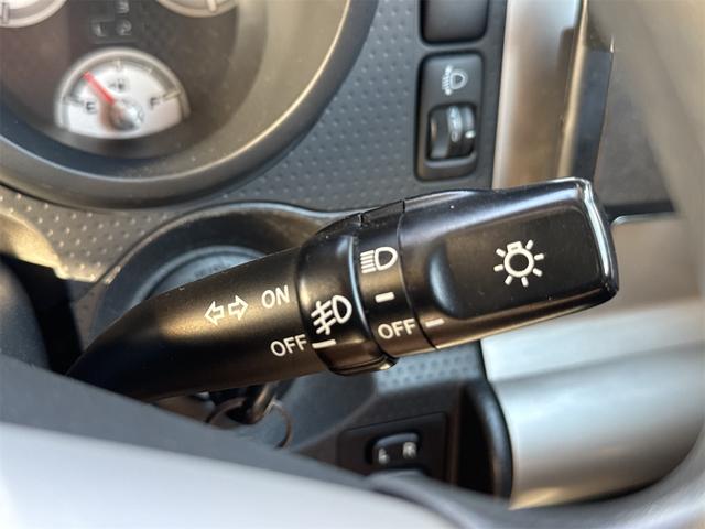 ＦＪクルーザー ベースグレード　４ＷＤ　ＥＴＣ　バックカメラ　クリアランスソナー　ナビ　ＴＶ　アルミホイール　キーレスエントリー　ＡＴ　盗難防止システム　衝突安全ボディ　ＣＤ　ＤＶＤ再生　ミュージックプレイヤー接続可　ＡＢＳ　ＥＳＣ（12枚目）