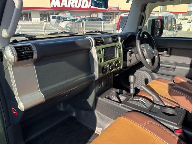 ＦＪクルーザー ベースグレード　４ＷＤ　ＥＴＣ　バックカメラ　クリアランスソナー　ナビ　ＴＶ　アルミホイール　キーレスエントリー　ＡＴ　盗難防止システム　衝突安全ボディ　ＣＤ　ＤＶＤ再生　ミュージックプレイヤー接続可　ＡＢＳ　ＥＳＣ（36枚目）