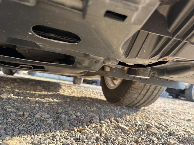 プリウス Ｓ　ＥＴＣ　バックカメラ　ナビ　ＴＶ　アルミホイール　オートライト　ＣＶＴ　スマートキー　電動格納ミラー　盗難防止システム　ＣＤ　ＤＶＤ再生　ミュージックプレイヤー接続可　Ｂｌｕｅｔｏｏｔｈ（52枚目）