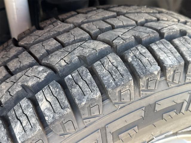 ランドクルーザー８０ ＶＸリミテッド　４ＷＤ　ドライブレコーダー　ＥＴＣ　バックカメラ　ディーゼルターボ　ナビ　ヘッドライトウォッシャー　電動サンルーフ　シートヒーター　ＡＴ　ミュージックプレイヤー接続可　ＢＴオーディオ　Ｄターボ（28枚目）