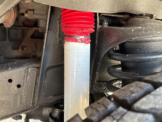ランドクルーザー８０ ＶＸリミテッド　４ＷＤ　ドライブレコーダー　ＥＴＣ　バックカメラ　ディーゼルターボ　ナビ　ヘッドライトウォッシャー　電動サンルーフ　シートヒーター　ＡＴ　ミュージックプレイヤー接続可　ＢＴオーディオ　Ｄターボ（29枚目）