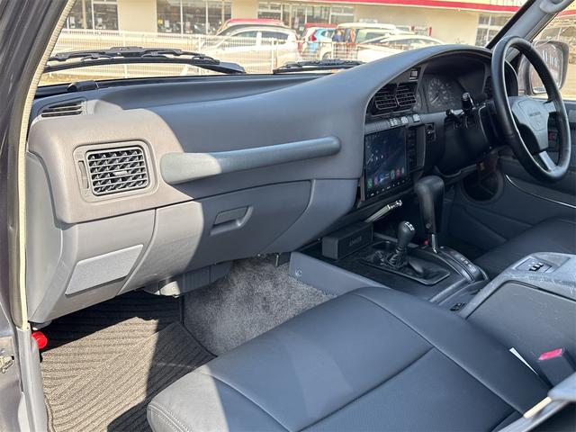 ランドクルーザー８０ ＶＸリミテッド　４ＷＤ　ドライブレコーダー　ＥＴＣ　バックカメラ　ディーゼルターボ　ナビ　ヘッドライトウォッシャー　電動サンルーフ　シートヒーター　ＡＴ　ミュージックプレイヤー接続可　ＢＴオーディオ　Ｄターボ（40枚目）