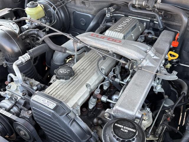 ランドクルーザー８０ ＶＸリミテッド　４ＷＤ　ドライブレコーダー　ＥＴＣ　バックカメラ　ディーゼルターボ　ナビ　ヘッドライトウォッシャー　電動サンルーフ　シートヒーター　ＡＴ　ミュージックプレイヤー接続可　ＢＴオーディオ　Ｄターボ（66枚目）